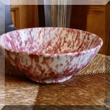 P06. Spatterware bowl.